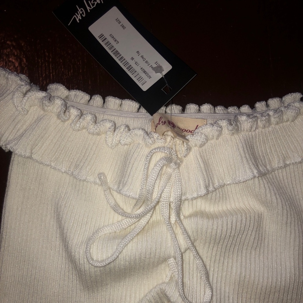 Lace-up Off-the-shoulder white crop top